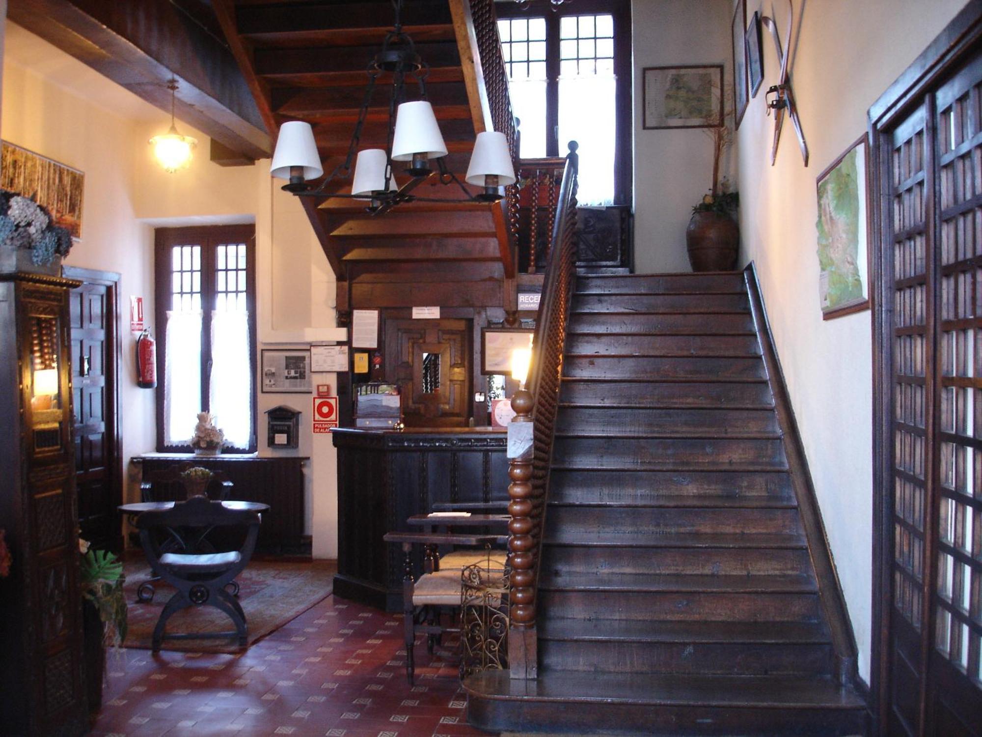 Hostal Ayestaran II Lekunberri Exterior photo