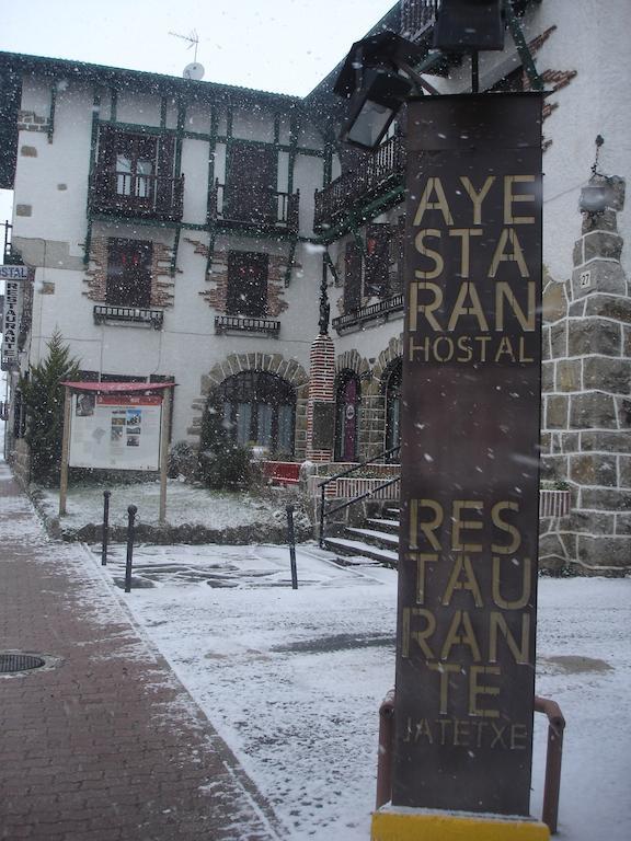 Hostal Ayestaran II Lekunberri Exterior photo